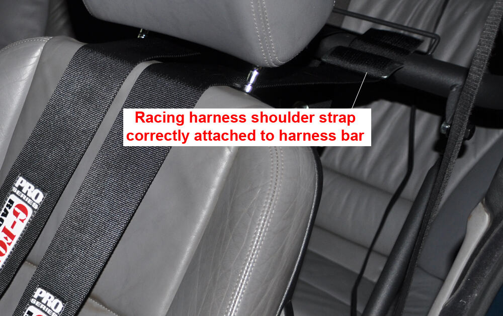 BMW E36 Racing Harness - Install the shoulder straps