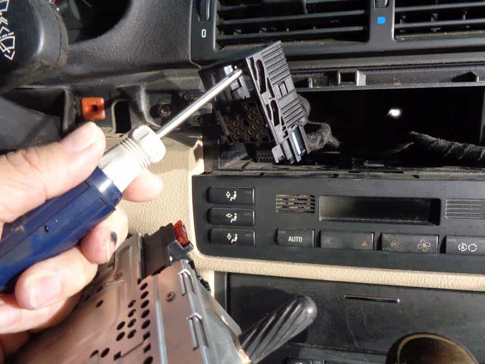 BMW E46 radio removal - remove the wiring harness 