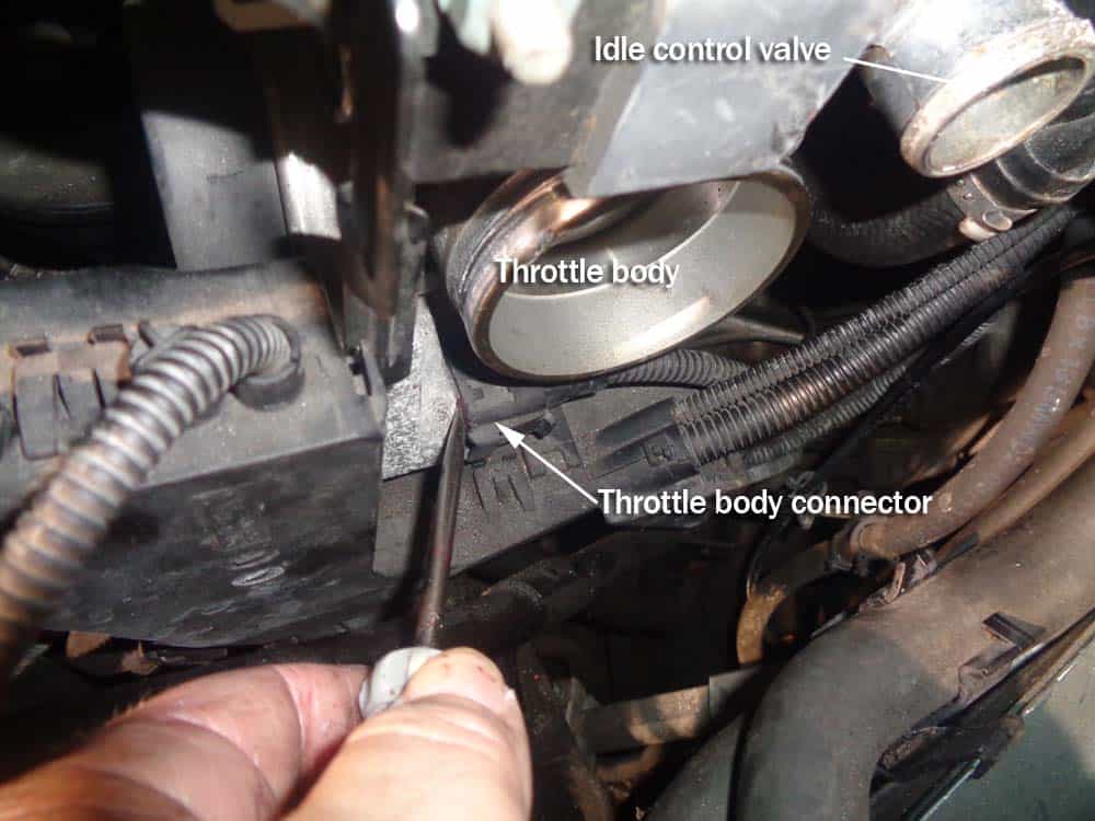 BMW E46 intake manifold - disconnect the throttle body electrical connection
