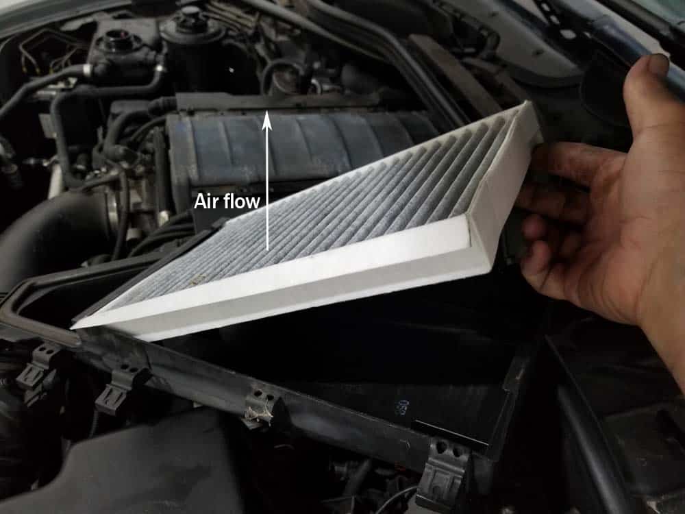 bmw e63 cabin filter - note the air flow direction in the cabin filter