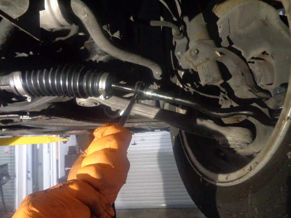 BMW E46 Tie Rod Repair - tighten the locking nut.