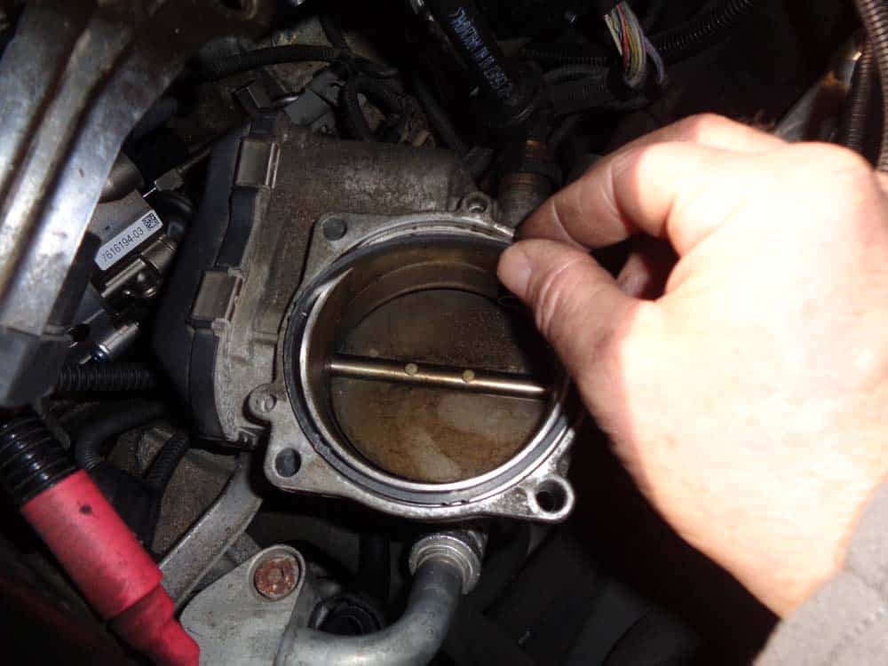 New o-ring properly installed in the throttle body.
