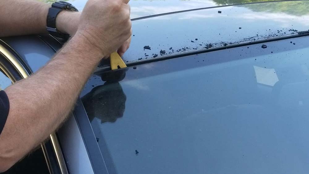 Make sure all of the old rubber in the on the windshield is removed too.