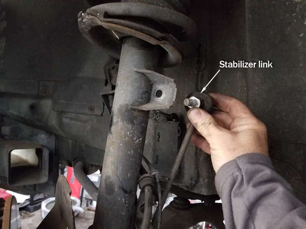 bmw e46 strut replacement - stabilizer link removal