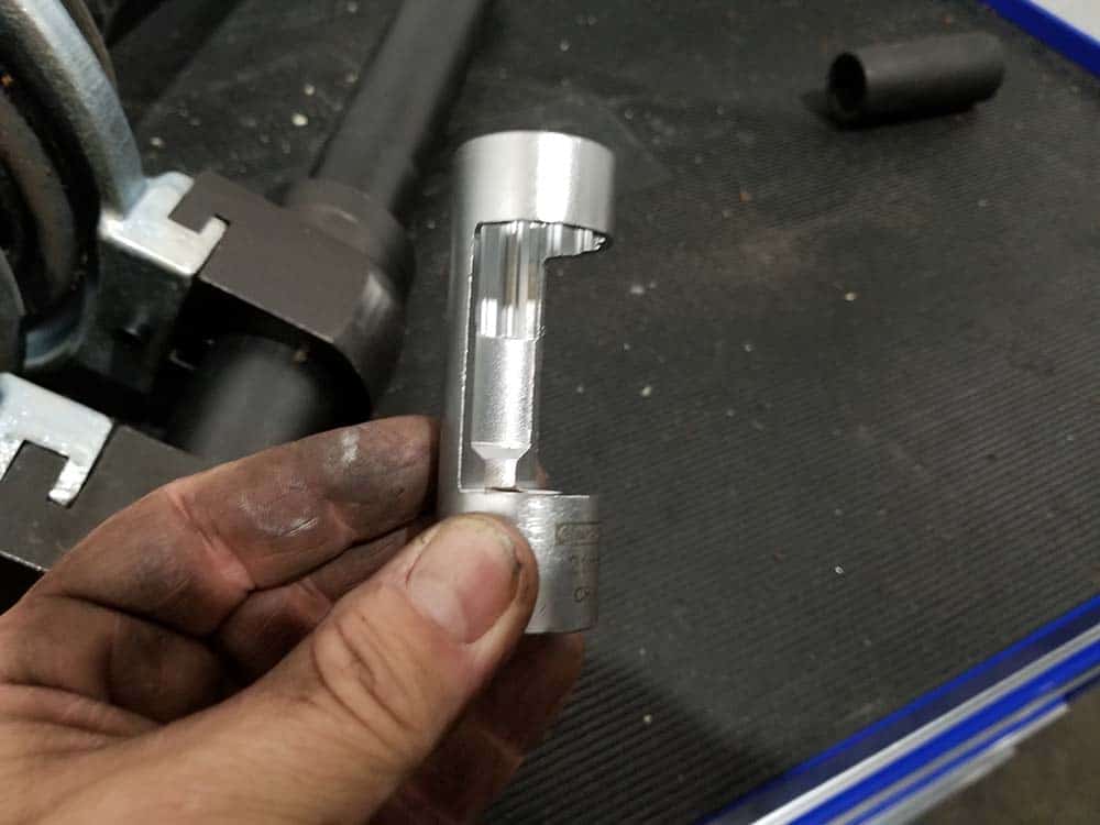 bmw e46 strut replacement - 21mm strut socket