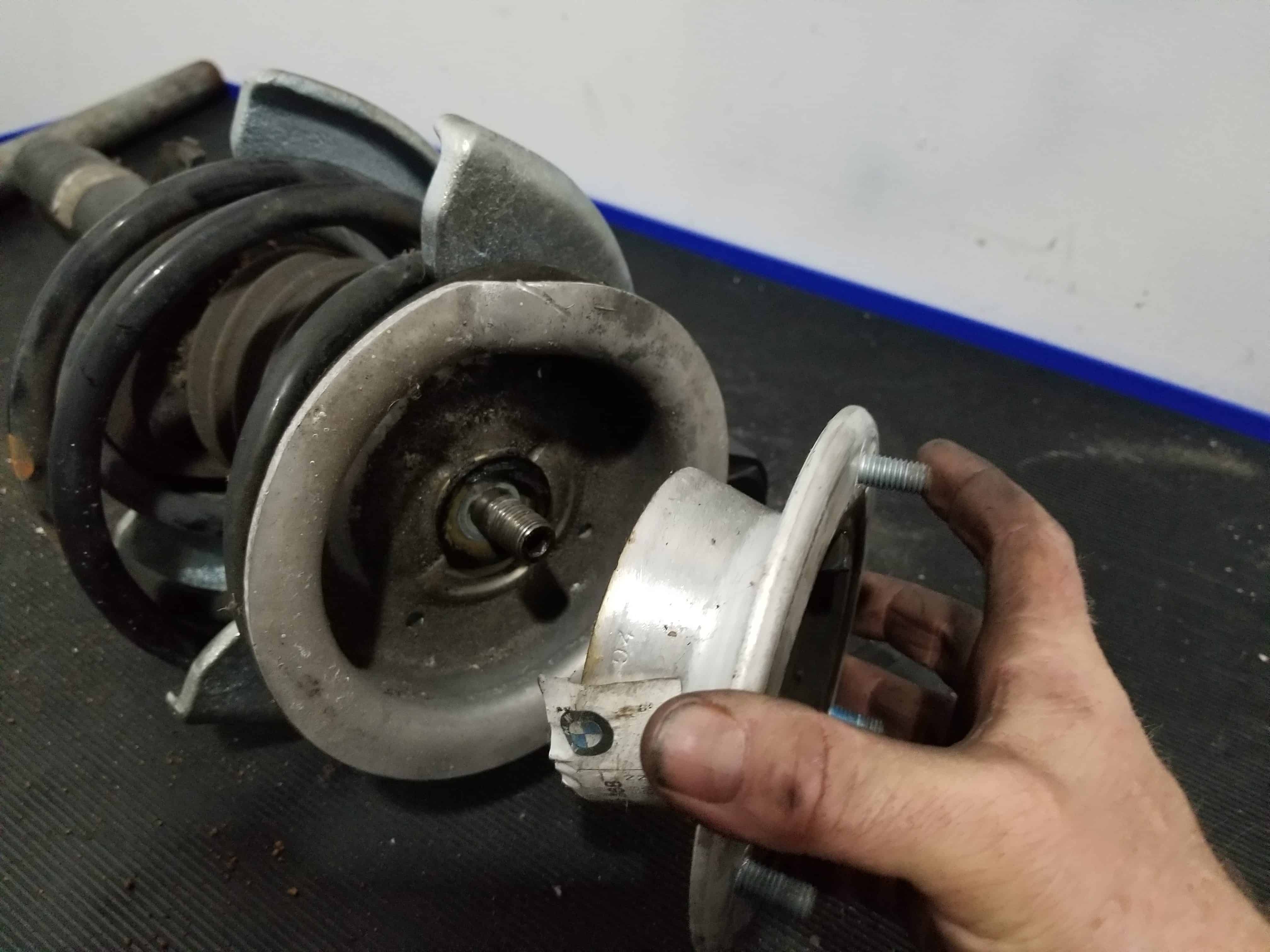 bmw e46 strut replacement - remove strut mount