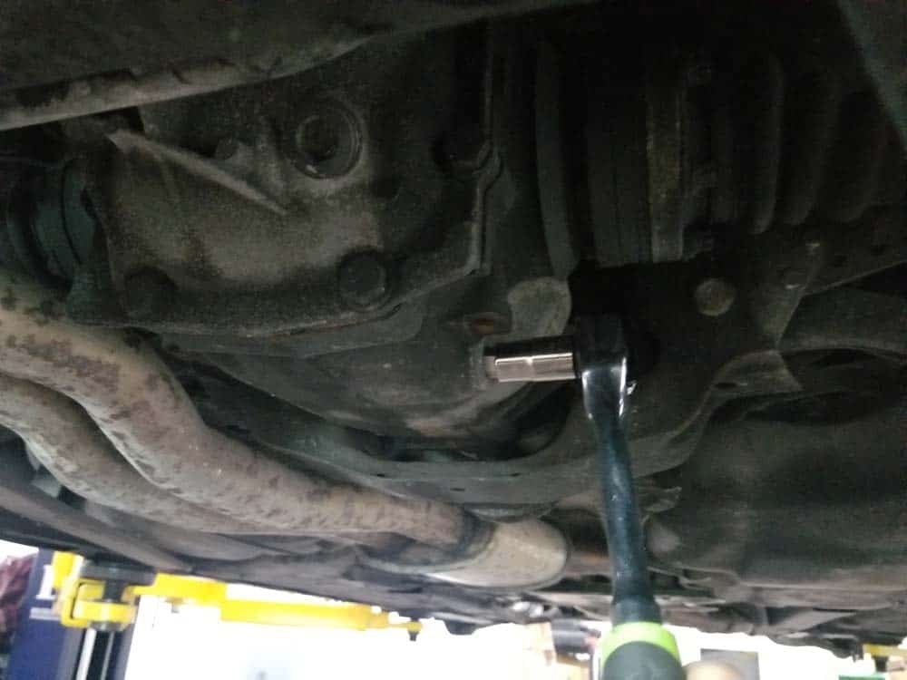 remove differential drain plug