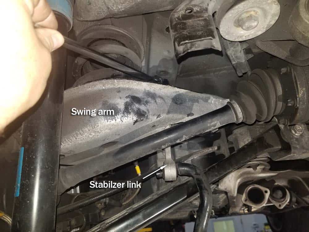 bmw e36 sway bar bushing replacement - remove the stabilizer link from the swingarm