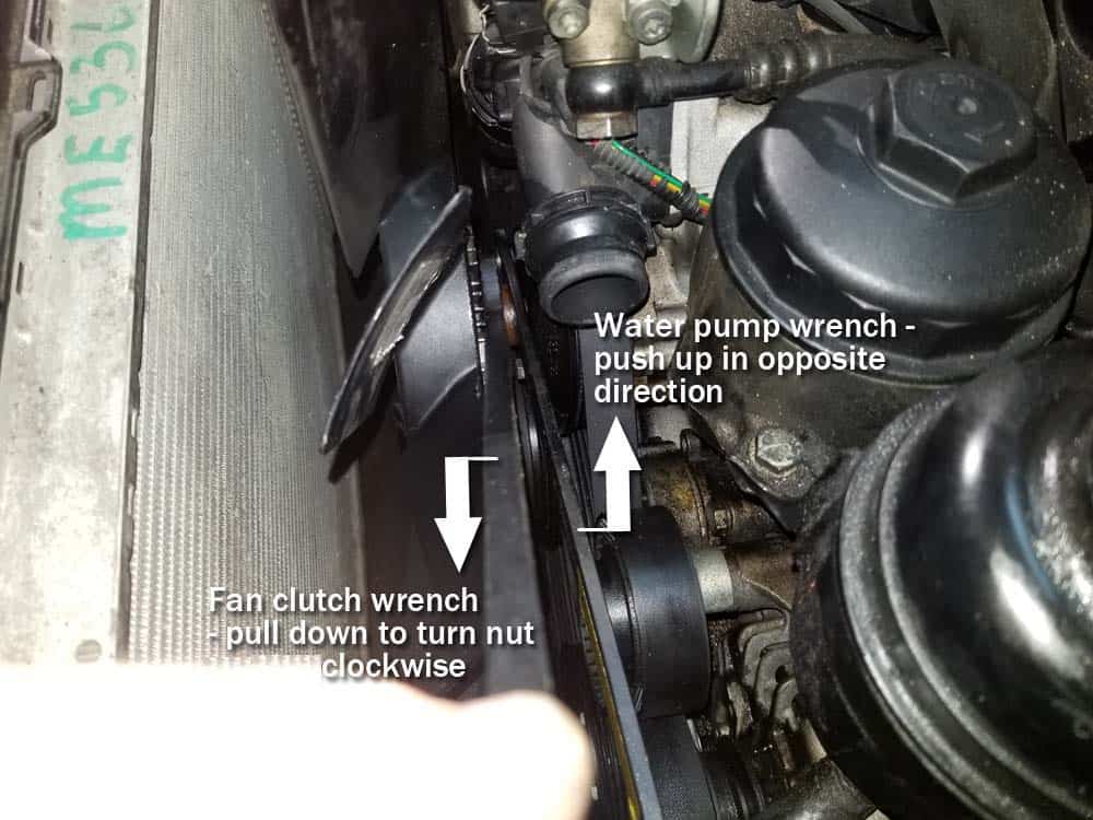 BMW E46 Belt Replacement - Loosen the cooling fan clutch nut
