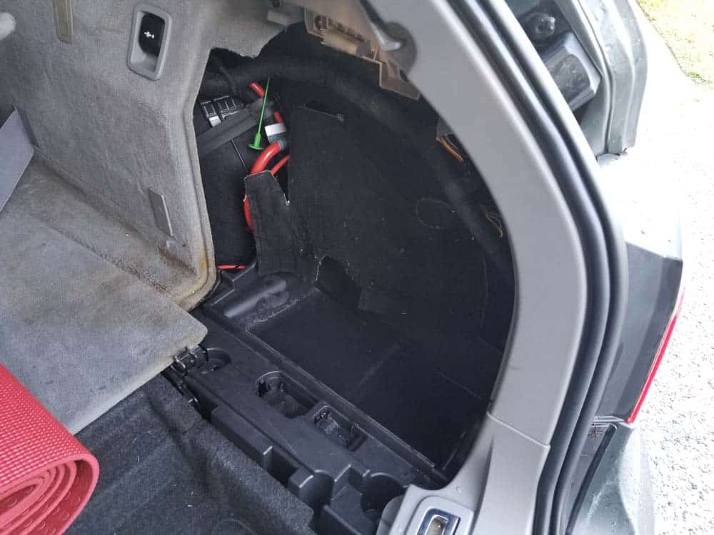 BMW E61 Trunk Leak - right storage tray leak