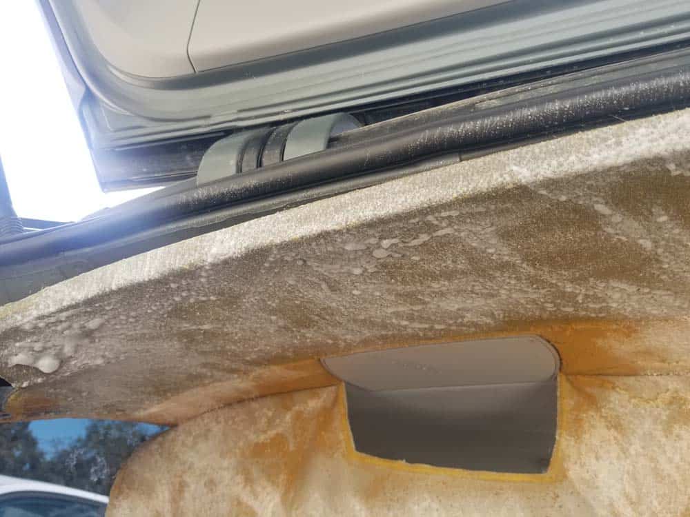 bmw e61 trunk leak - glue fallen headliner