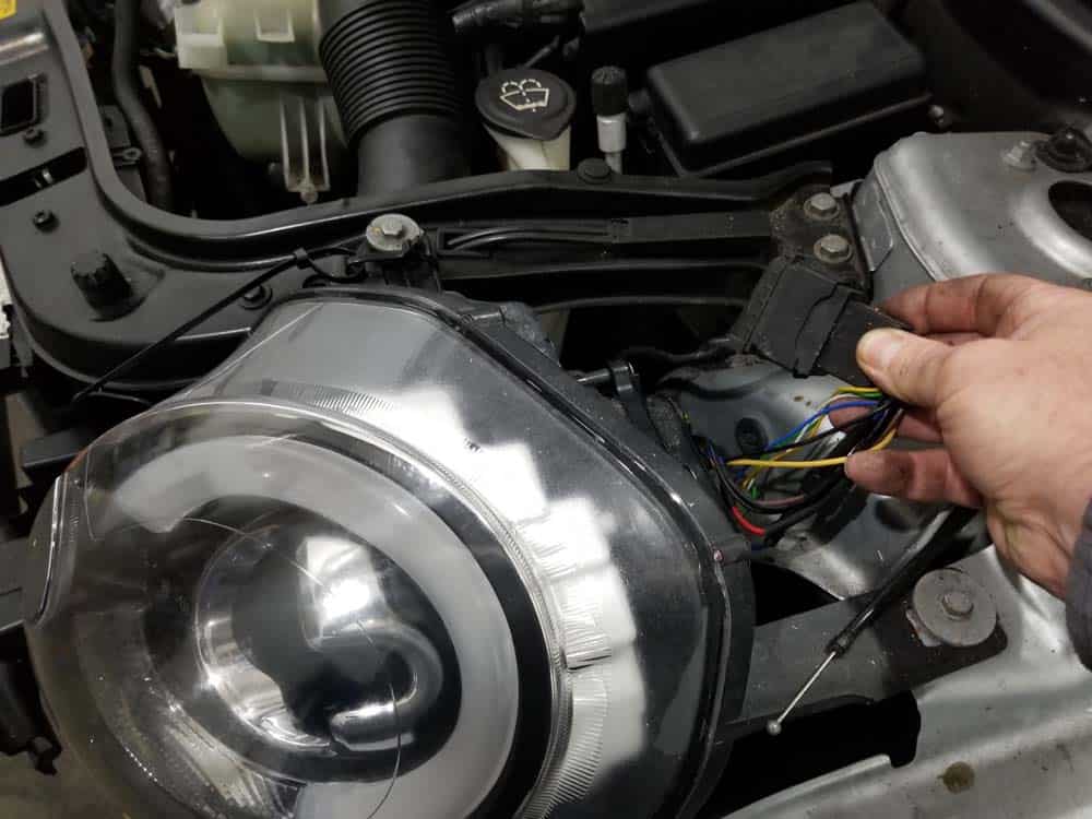 MINI R56 service position - disconnect headlights