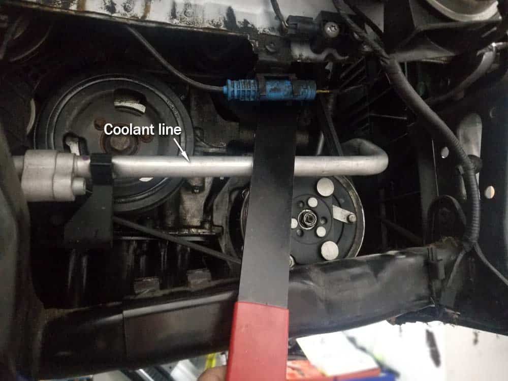 MINI R56 belt replacement - MINI drive belt tool