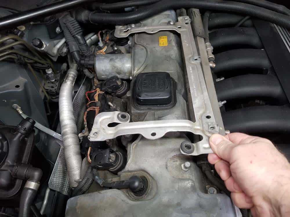 BMW E60 valve cover repair - remove engine cover bracket