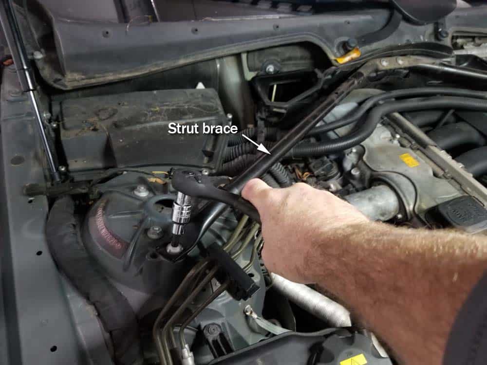 BMW E60 valve cover repair - remove strut brace