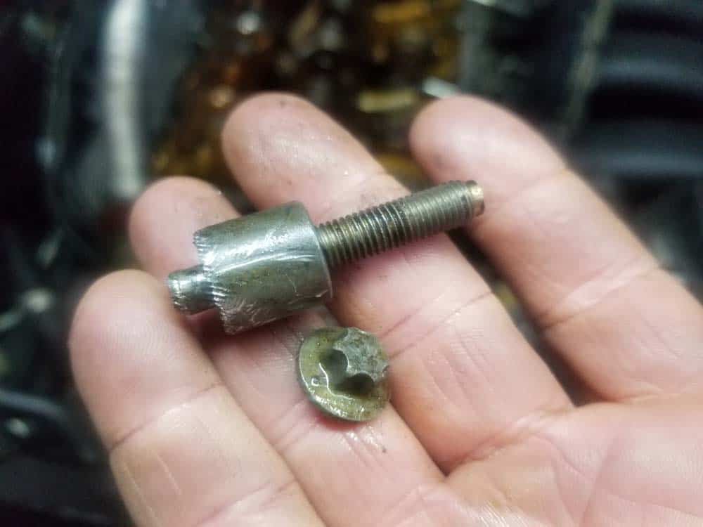 Broken aluminum mounting bolt