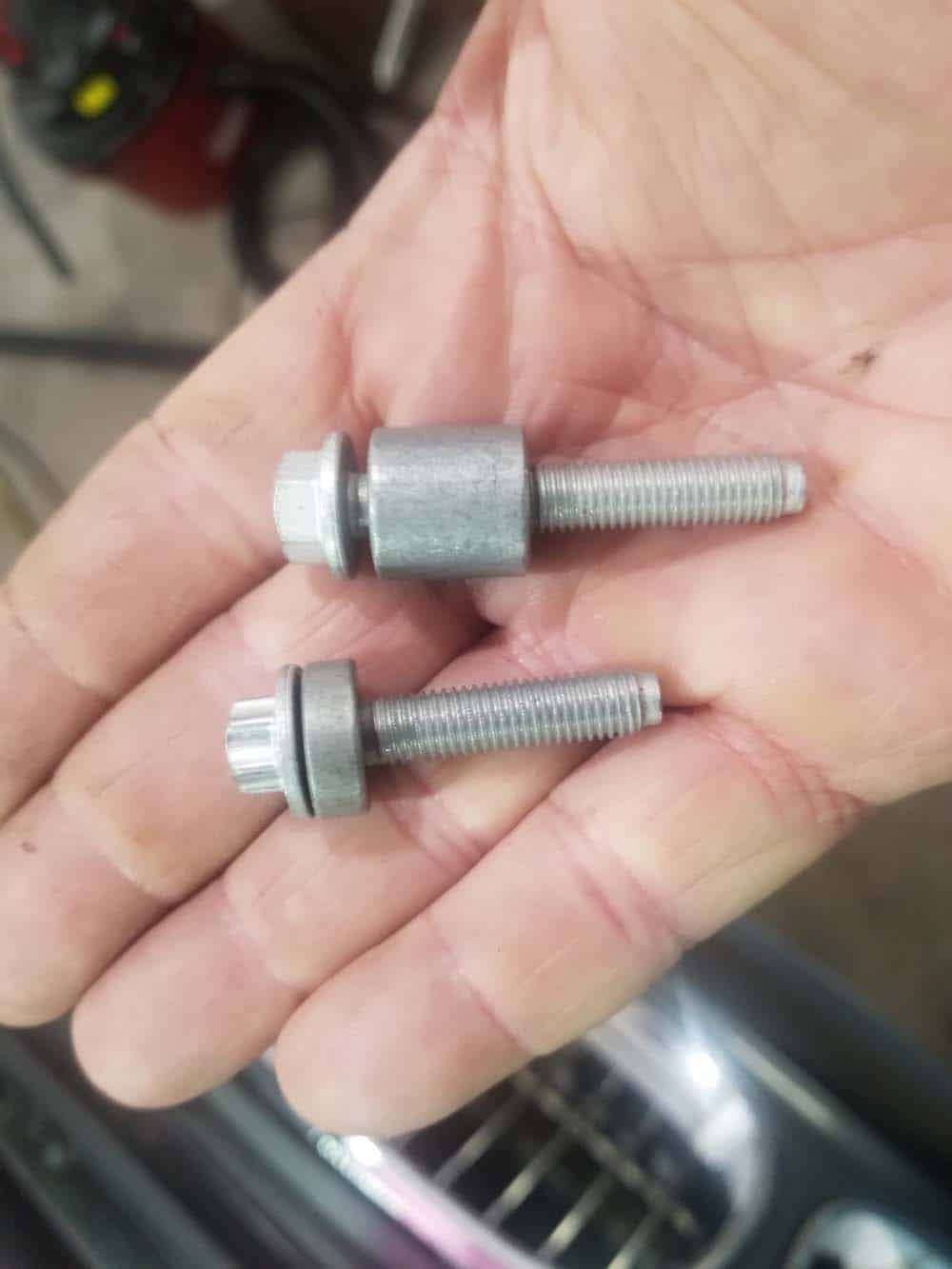 Interior mounting bolts have longer washers