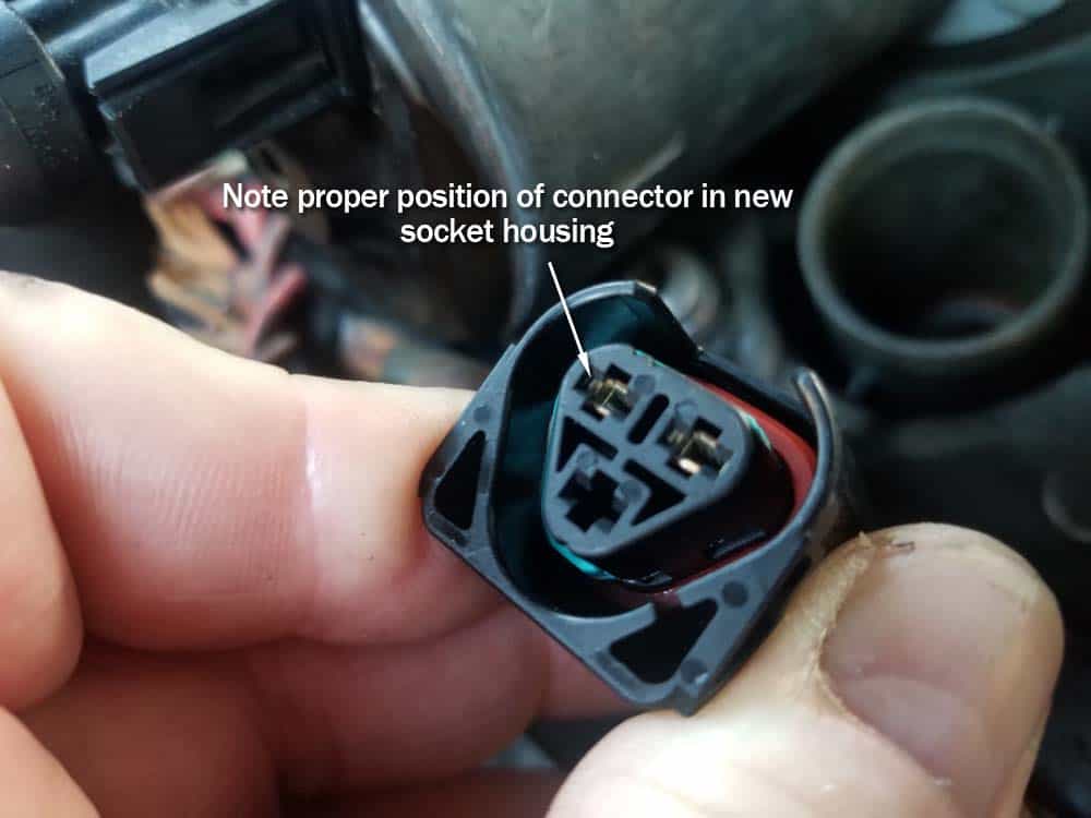 Proper connector alignment in new housing