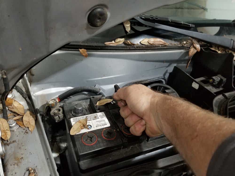 MINI R56 battery replacement - remove battery from engine compartment