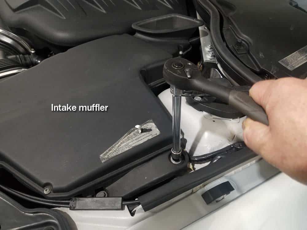 BMW E90 M3 tune up - remove intake muffler mounting bolts