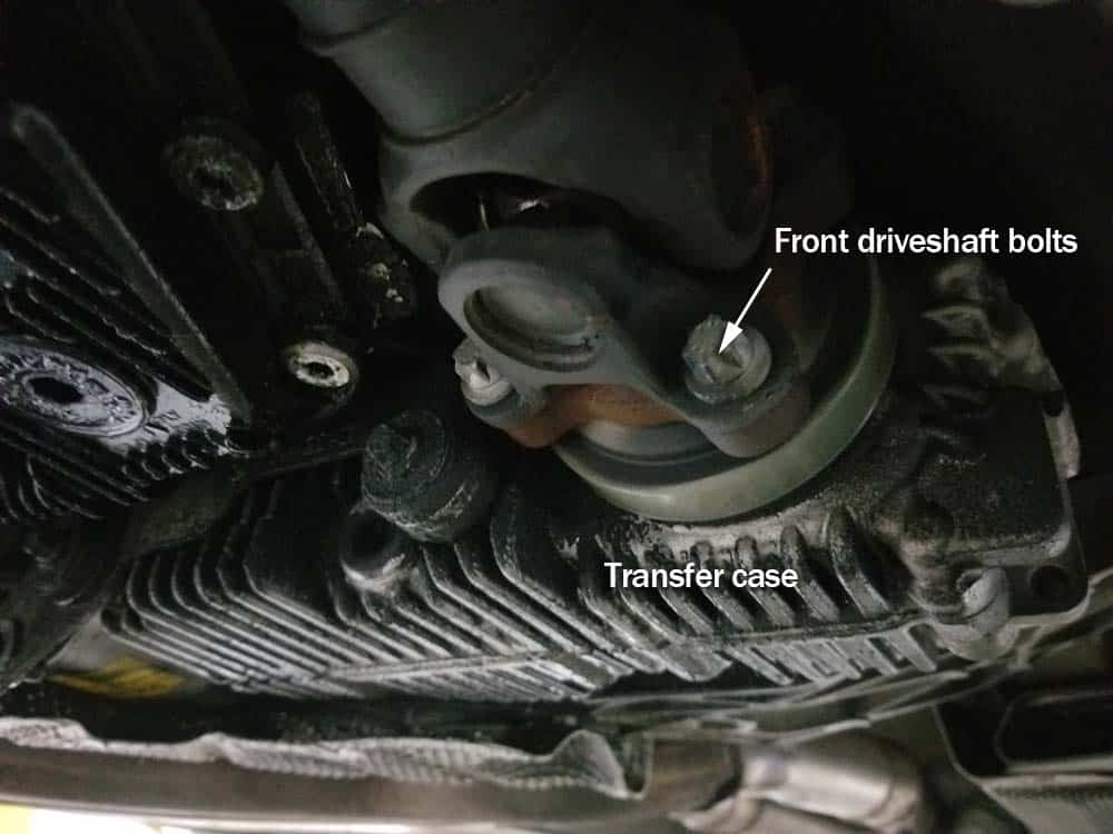 Front drive shaft bolts on xDrive models