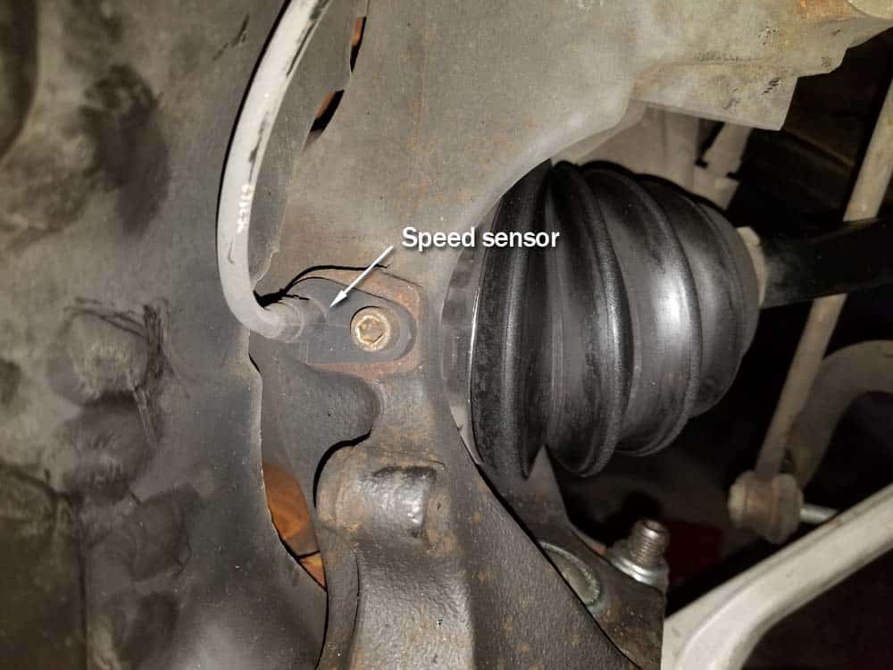 bmw e60 front axle shaft - Use a T30 torx bit to remove the speed sensor from the steering knuckle