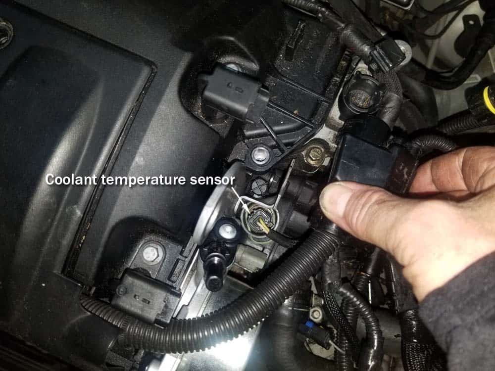 MINI R56 coolant temperature sensor 