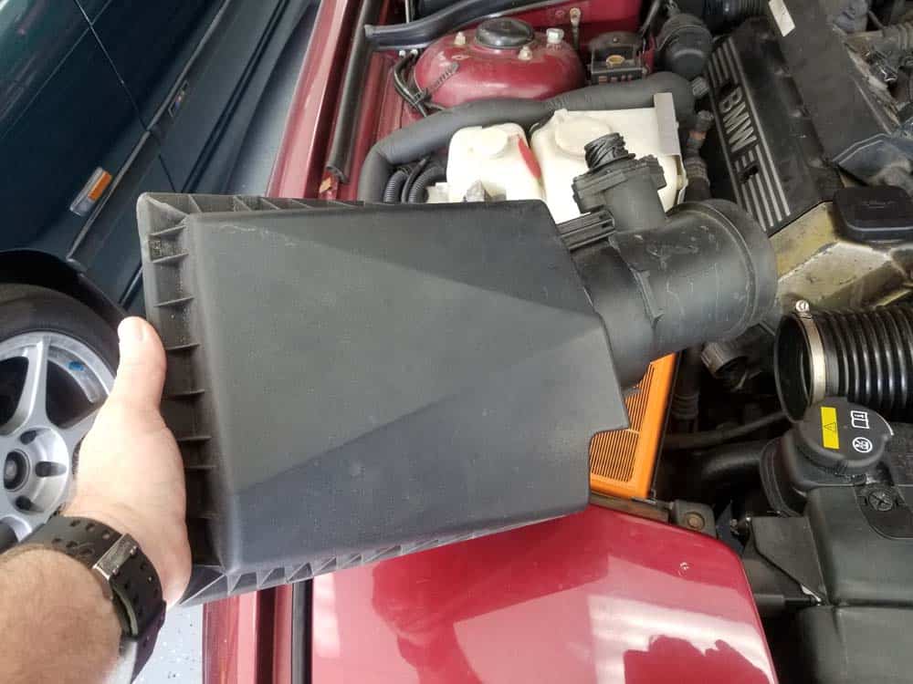 bmw m60 intake manifold gasket replacement - remove the intake muffler from the engine compartment