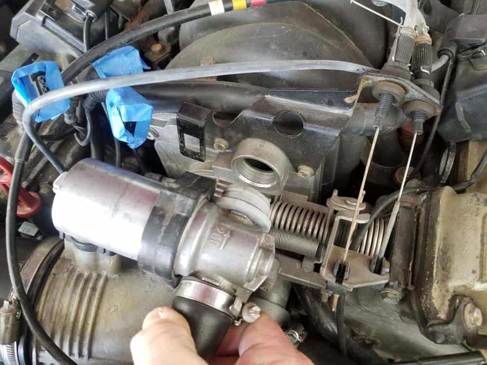 bmw m60 pcv valve replacement - Grasp the idle control valve and pull it free from the intake manifold