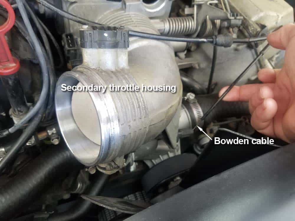 bmw m60 pcv valve replacement - Locate the bowden cable that controls the secondary throttle 