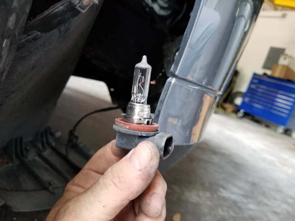 bmw e90 fog light bulb replacement - Pull the bulb free from the fog light