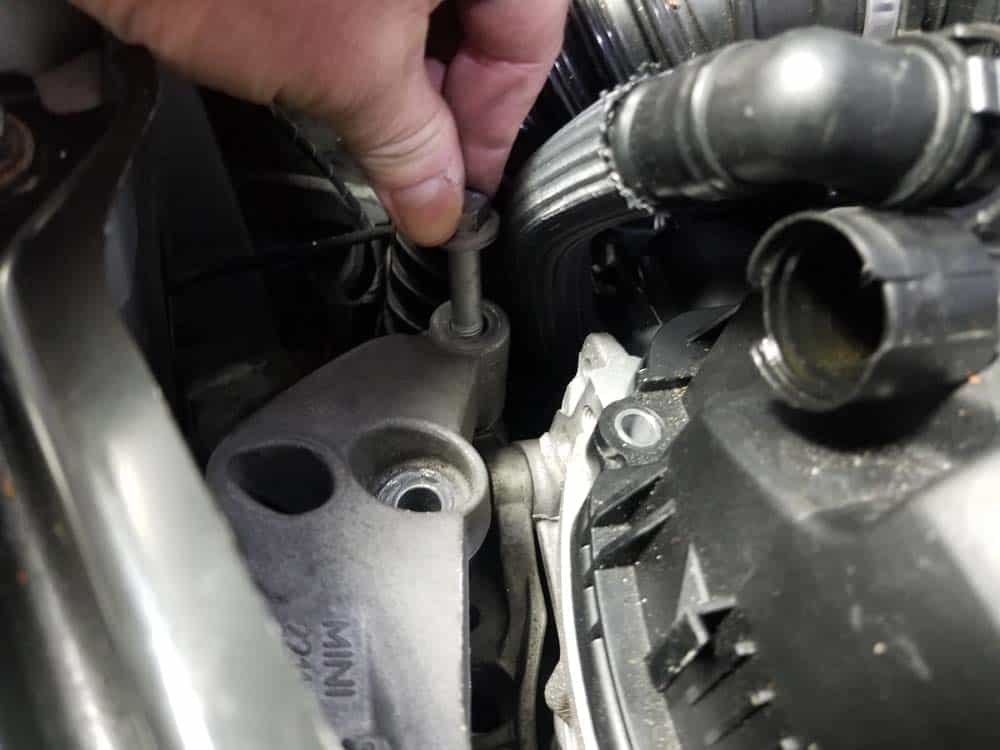 mini r56 water pump replacement - Install the outer mountning bolts