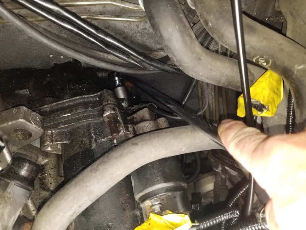 bmw e46 starter replacement - Remove the second starter mounting bolt