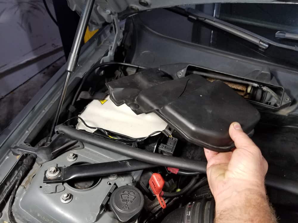 bmw n55 valve cover gasket replacement - Remove the right cover