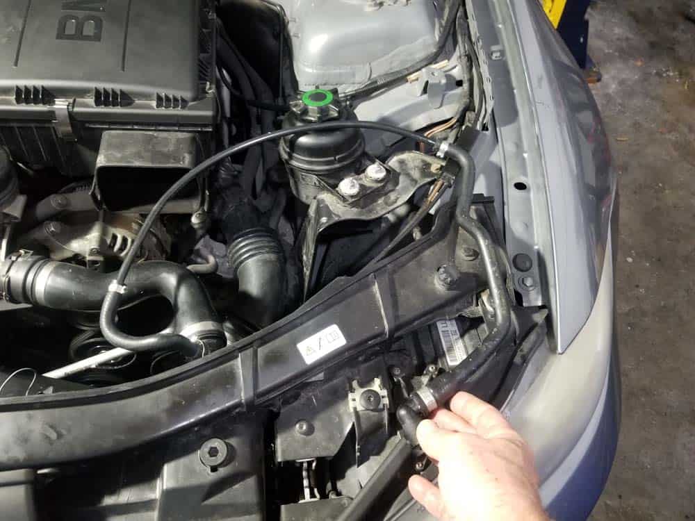 bmw e90 water pump replacement - Move the vent line out of the work area