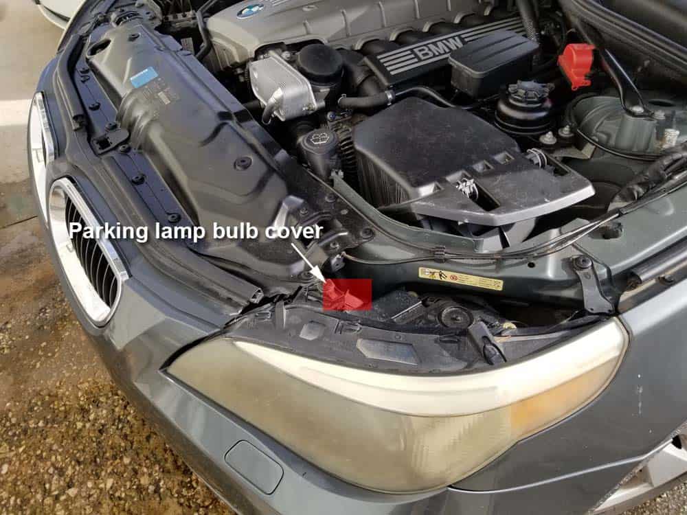 bmw e60 parking lamp bulb replacement - Locate the parking lamp bulb cover