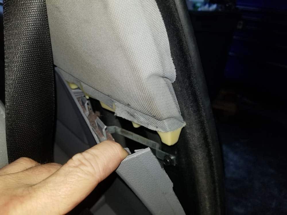 bmw e61 headliner removal - Separate the lower B pillar trim from the upper trim