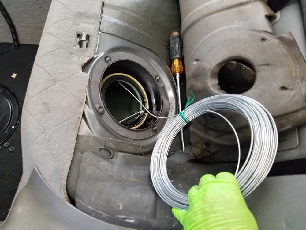 bmw e60 fuel pump replacement - Feed the wire through the tank until it comes out through the fuel filter opening