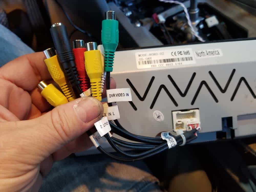 bmw e60 idrive upgrade - Plug the main media input/output harness in