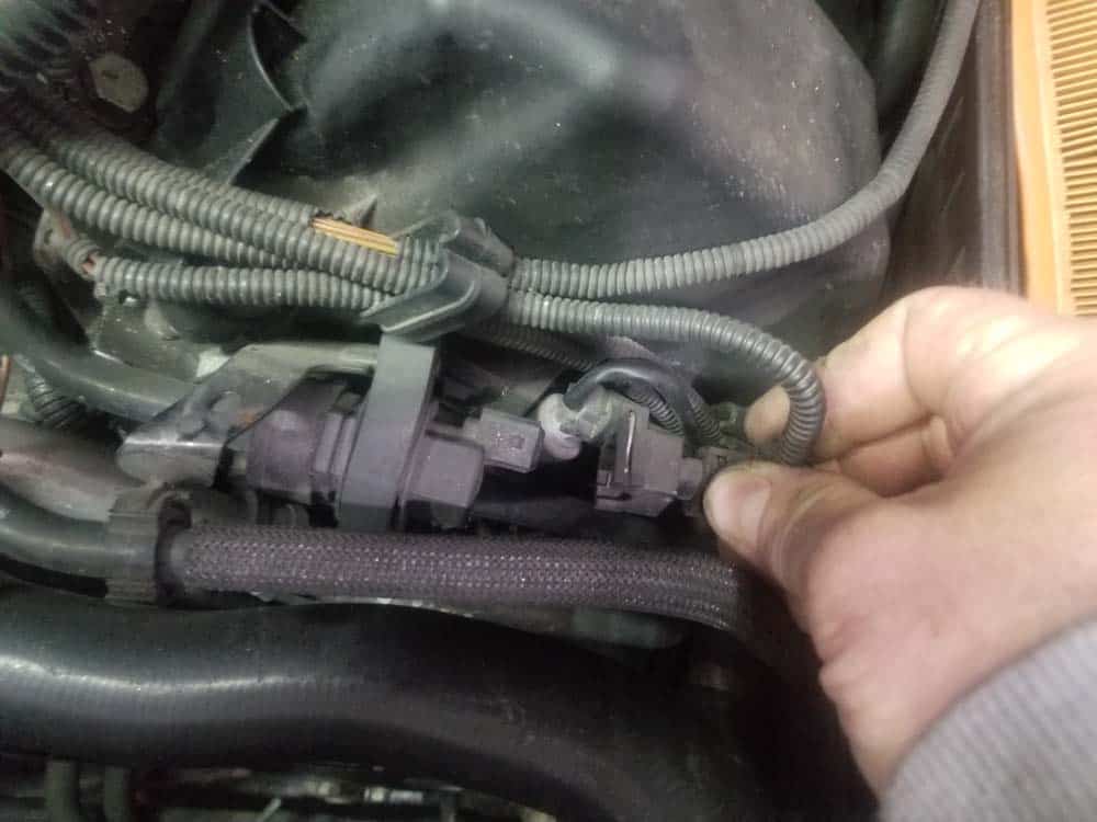 bmw n62 fuel injector replacement - Unplug the fuel vent valve sensor