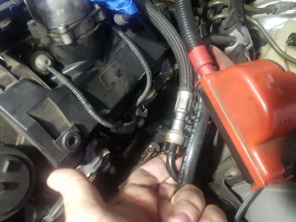 bmw n62 fuel injector replacement - Locate the fuel line 