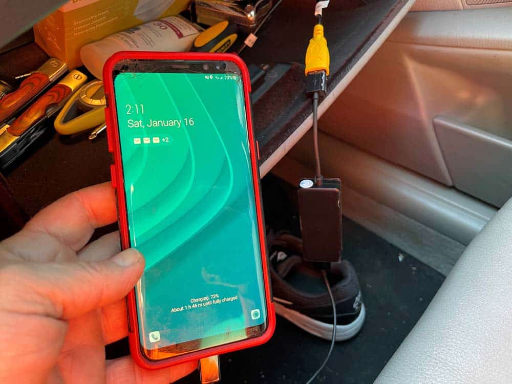 bmw e60 idrive upgrade - A Galaxy 8+ phone hooked to the dongle