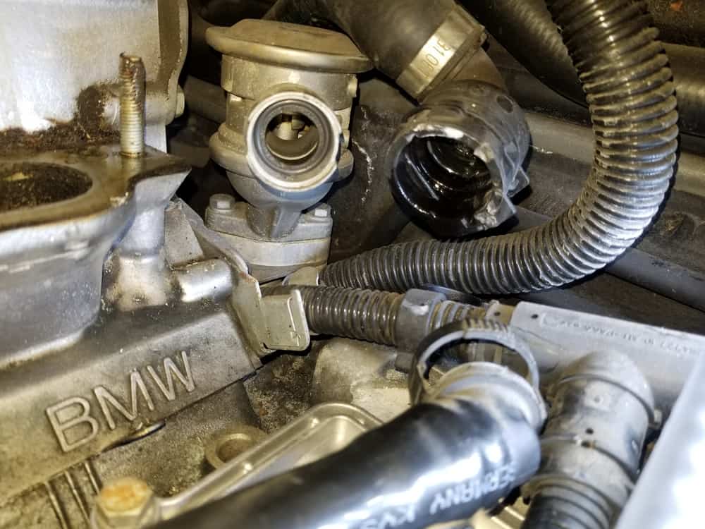 bmw n62 air pump control valve replacement - The air valve is anchored with two bolts