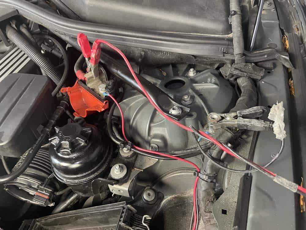 rough idle diagnoses and repair - Connect smoke tester to battery terminals in the engine compartment