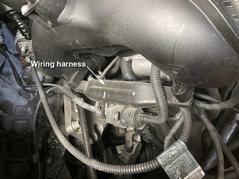 bmw n52 intake manifold removal - Locate the wiring harness